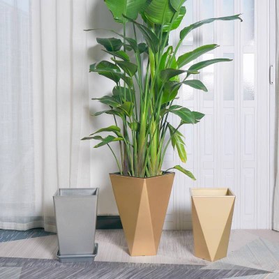 Rhombus-shaped minimalist plastic flower pot