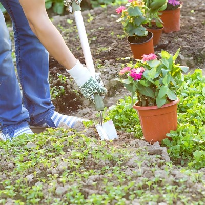 Gardening hand trowel with plastic handle