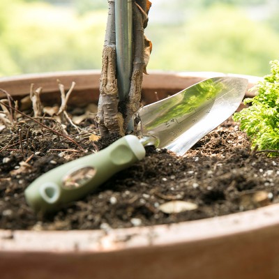 Gardening trowel with non-slip rubber grip
