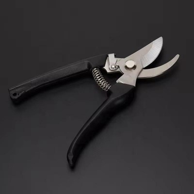 Stainless steel bypass pruning shears for trees and shrubs