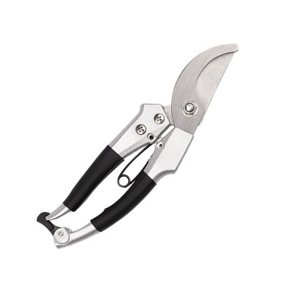 Multi-functional bypass garden pruning shears